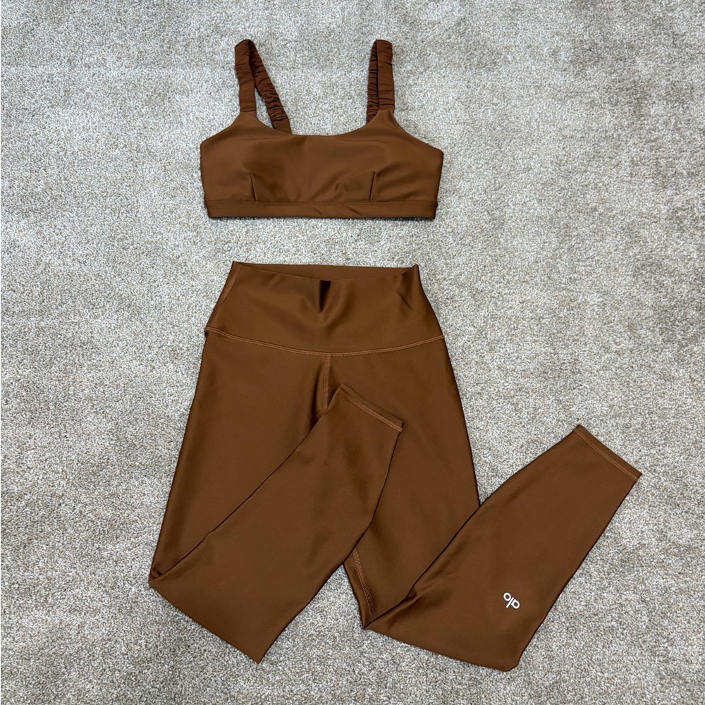 Alo Yoga Airlift Charmer sports bra in Cinnamon Brown size Medium - Picture 5 of 5